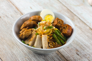 curry chicken noodle