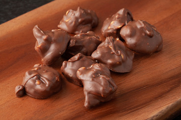 ピーナツチョコ