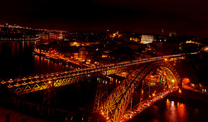 Fototapeta na wymiar Bridget at Night - Porto