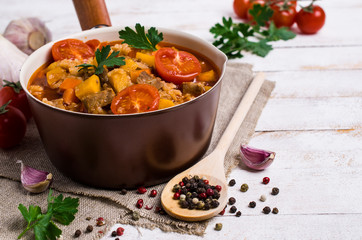 Thick soup with meat