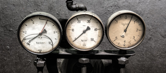 manometers in the factory