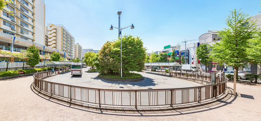 横浜にある青葉台前のバスロータリー