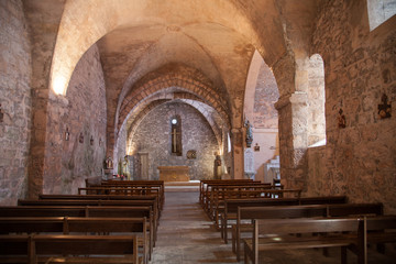 L'intérieur de l'église de la Couvertoirade
