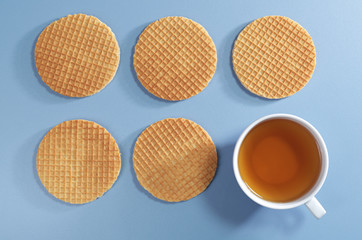 Obraz na płótnie Canvas Waffle and tea