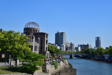 広島平和記念公園の原爆ドーム
