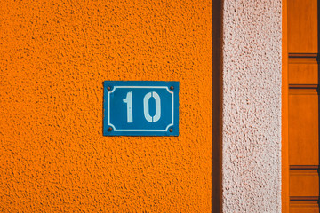 number 10 door sign in high contrasts