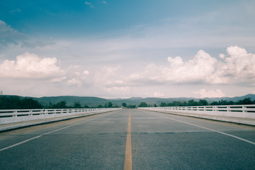 Fototapeta premium Clean road with sky