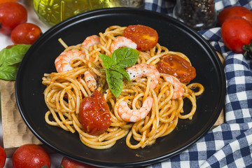 Prawns and spaghetti