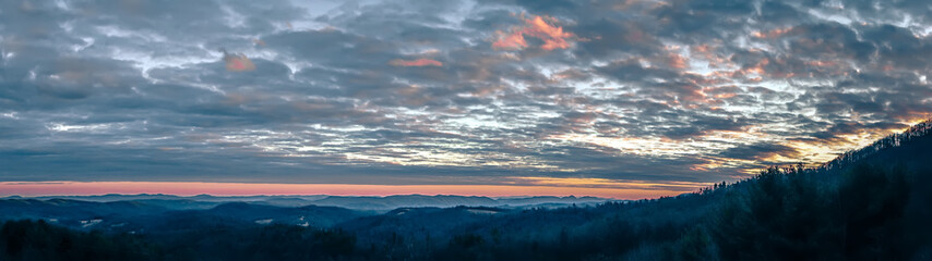 Obraz premium smoky mountains blue ridge panorama at sunset