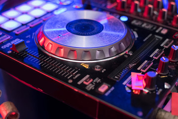 Fototapeta na wymiar DJ is rhythm music with Controller and mixer.
