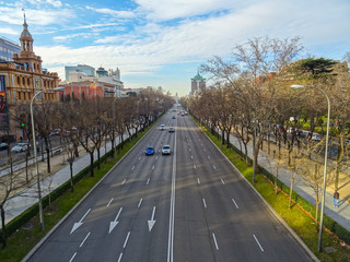 Avenida de Madrid con tráfico