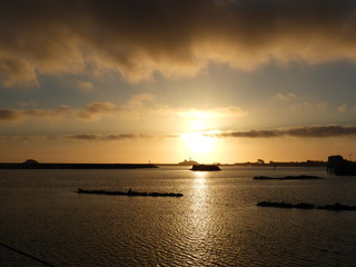 Naklejka premium alternate sun set