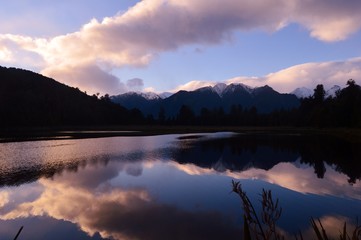 Fototapeta premium Podróżować przez świat