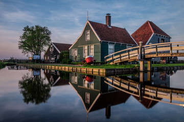 Fototapeta premium Sunset in Zaanse Schans