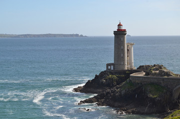 Fototapeta na wymiar Le phare du petit Minou en Bretagne
