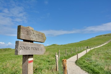 Panneau du circuit de randonnée sur le site des deux caps dans les Hauts-de-France