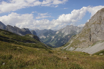 Fototapeta na wymiar Paysage Alpin