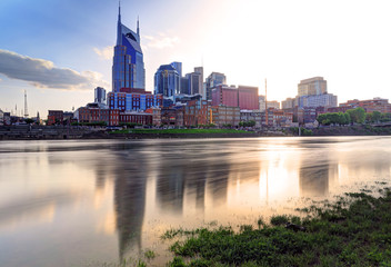 Fototapeta na wymiar Nashville, Tennessee, USA downtown skyline on the Cumberland River.