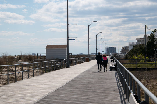 View along Ventnor boardwalk