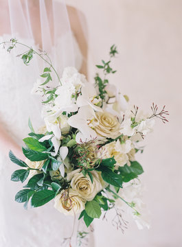 Natural Bride and Bouquet