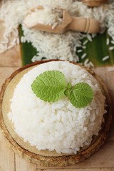 cooked jasmine rice and raw organic rice