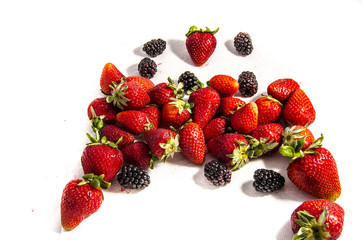 Obraz na płótnie Canvas strawberry'blackberry'raspberry. 