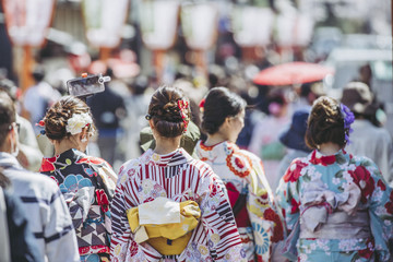 Fototapeta premium Osoby lubiące zwiedzanie Kioto