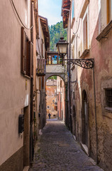 Fototapeta premium Tagliacozzo (Italy) - A small pretty village in the province of L'Aquila, in the mountain region of Abruzzo, during the spring. Here the historic center.