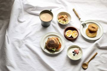 朝食