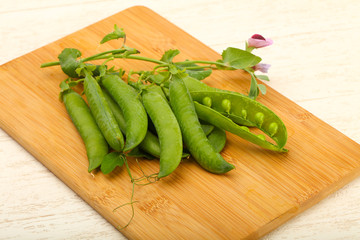 Ripe green peas