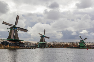 Naklejka premium Windmill of Zaanse Schans