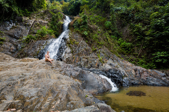 Tourist on Huai To waterfall