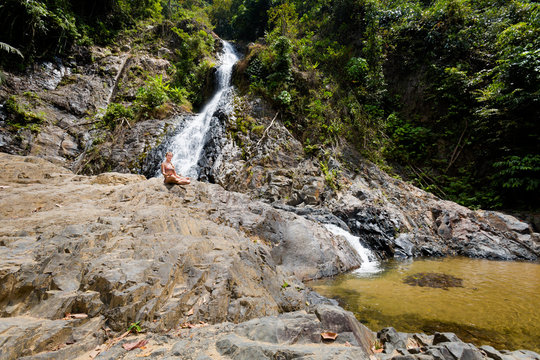 Tourist on Huai To waterfall