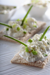 Cottage cheese with green onions.