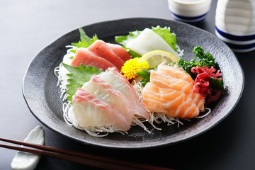 刺身盛り合わせ