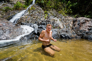 Tourist on Huai To waterfall