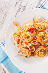 Spaghetti with prawns.