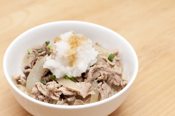 豚丼大根おろし添え