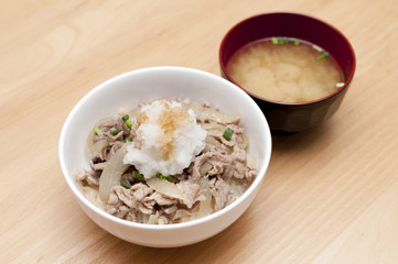 豚丼大根おろし添え