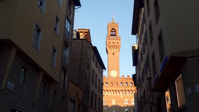 The tower of Arnolfo is a bright landmark of Florence, which has become one of the symbols of the city. It crowns the famous Palazzo Vecchio in Piazza della Signoria