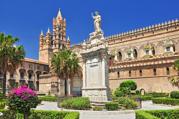 Fototapeta premium Palermo Cathedral is the cathedral church of the Roman Catholic Archdiocese of Palermo located in Palermo Sicily southern Italy.