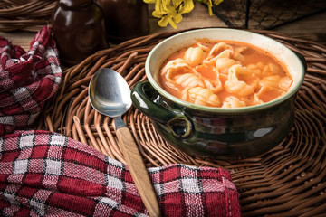 Fresh tomato soup with conchigliette.