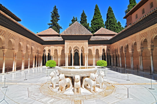 Patio de los Leones (Patio of the Lions) in the Palacios Nazaries, The Alhambra, Granada, Andalucia, Spain.