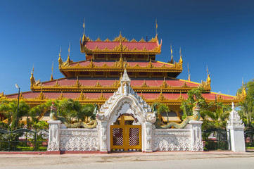 Naklejka premium Temple Kyauk Taw Gyi Pagoda in Yangon, Myanmar (Burma).