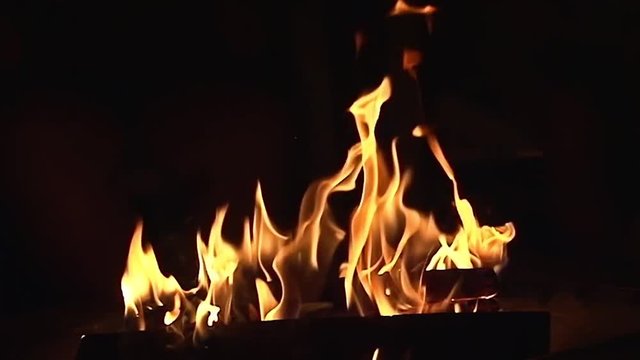 Fire Pit - Slow-Motion Clip 2 (Medium - Close Up)