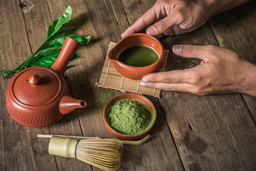 Brewing green tea powder,