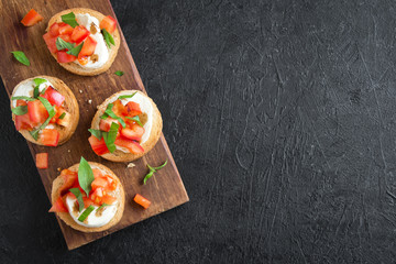 Italian Caprese Bruschetta