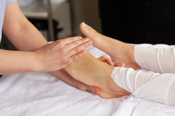 thai foot massage in spa club