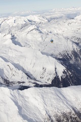 Fototapeta na wymiar Ballonfahrt in den Alpen