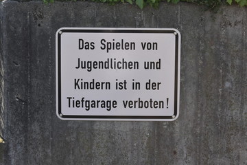 Verbotsschild Kinder